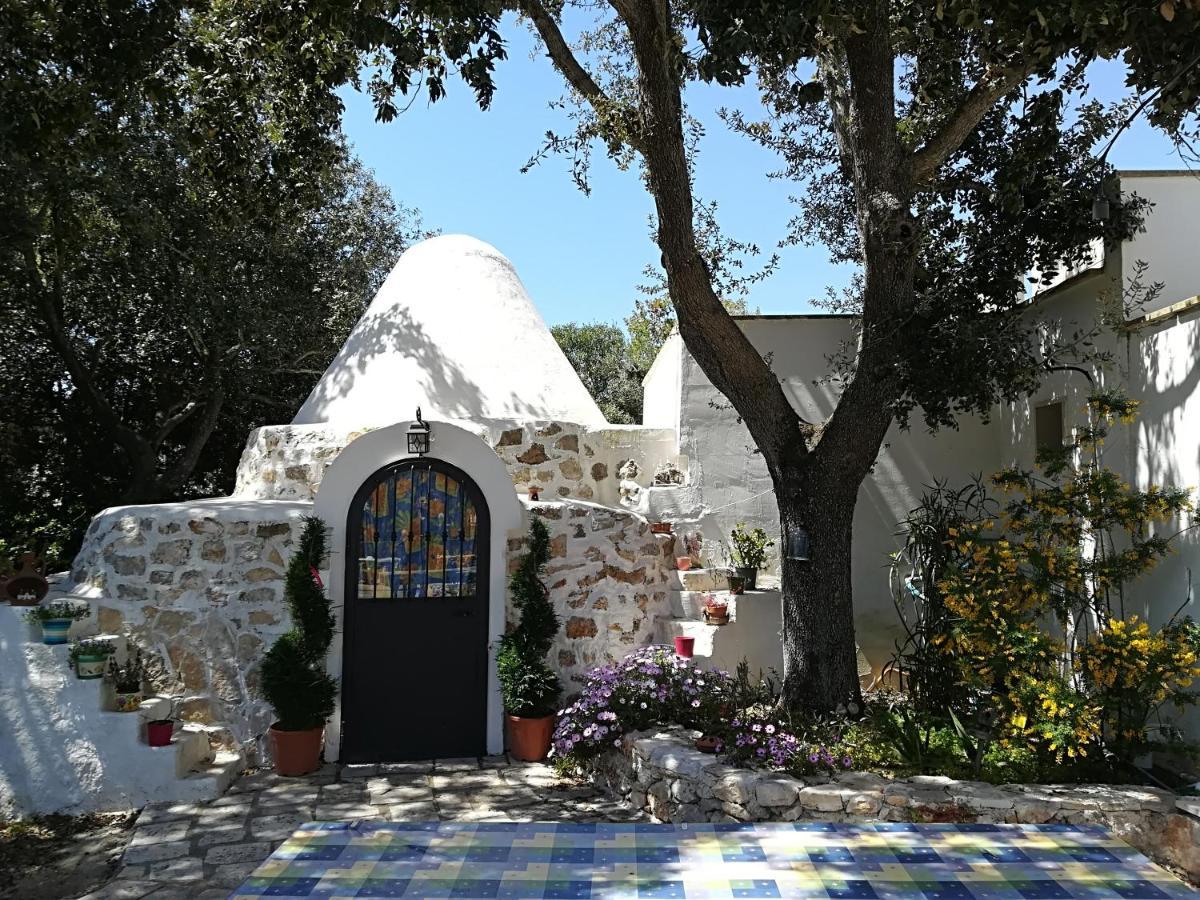 Trullo Alessandro E Villa Raffaela サン・ヴィート・デイ・ノルマンニ エクステリア 写真