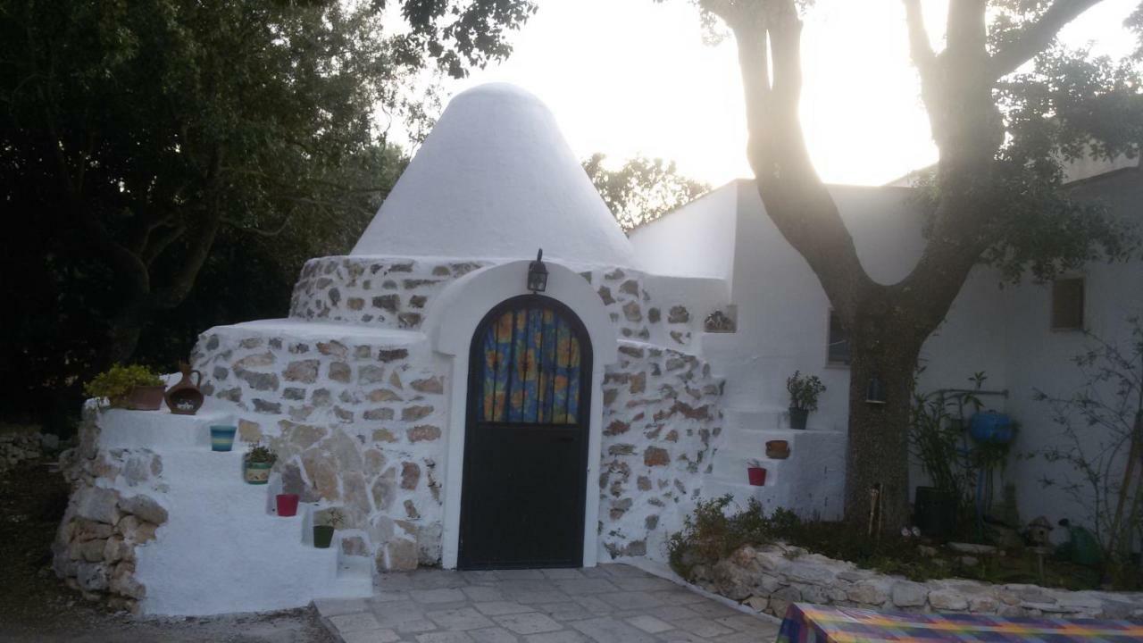 Trullo Alessandro E Villa Raffaela サン・ヴィート・デイ・ノルマンニ エクステリア 写真